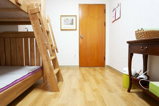 Gangneung Chodang Guesthouse - Hostel - Photo5