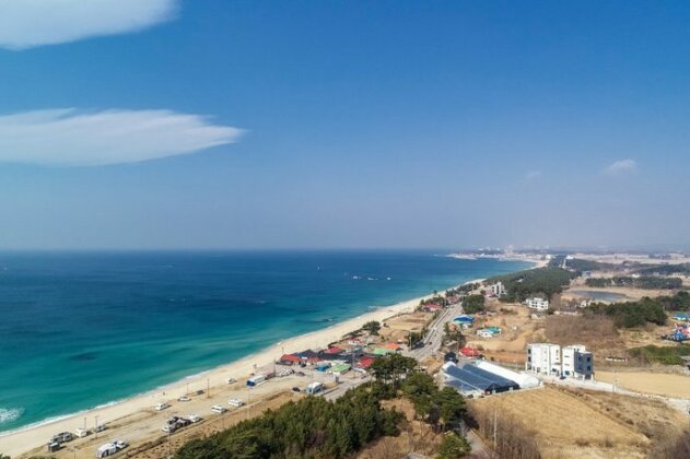 Gangneung Gyeongpo Sea&View Pension - Photo2