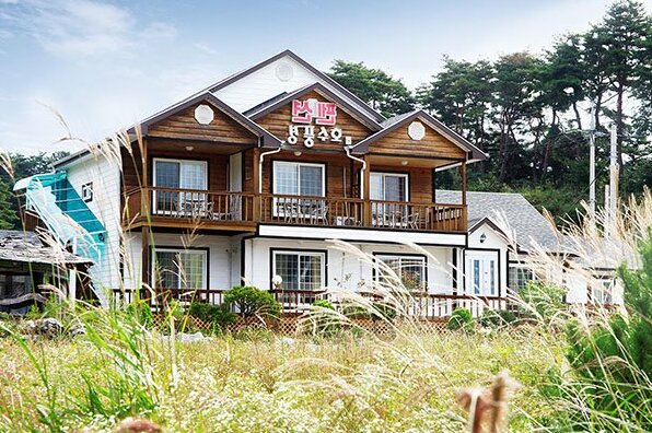 Gangneung Lakeview Pension