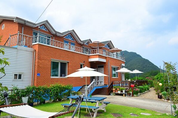Gangneung Rest Under The Tree Pension - Photo5