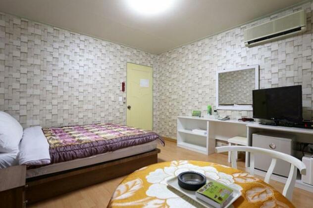 Gyeongpodae Lime House - Photo2