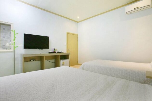 HI Motel - Photo5