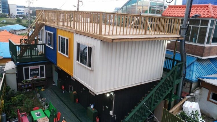 Ocean Capsule Guesthouse - Photo4