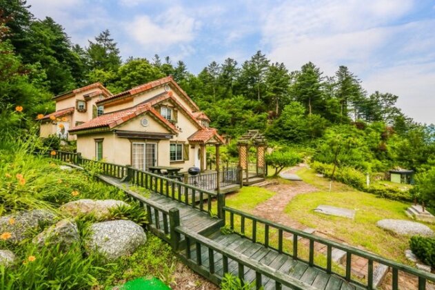Gapyeong At the Mon Pension - Photo3