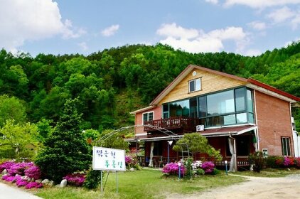 GaPyeong Clear Brook Green Mountain Pension