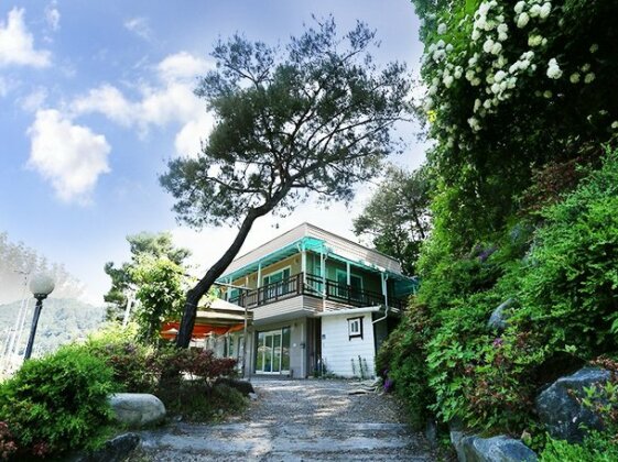Gapyeong Flos Park Pension - Photo2