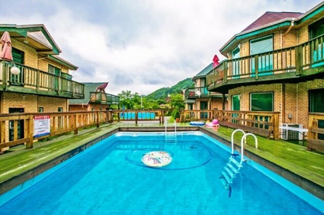 Gapyeong Leona Pension - Photo2