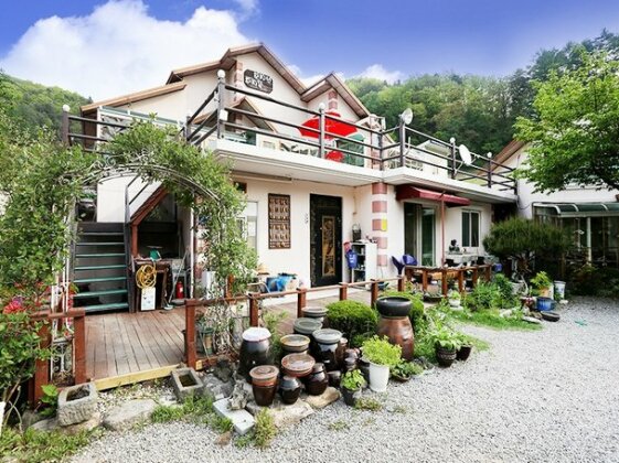 GaPyeong Mountain Or Sea Pension - Photo2