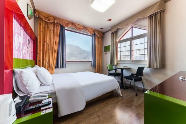 Mediterranean Motel - Photo2