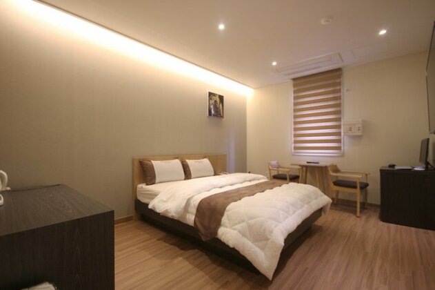 Aju Business Hotel - Photo5