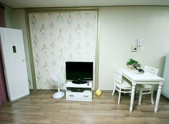 Evergreen Pension - Photo4