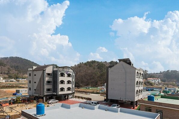 Geoje Beach Mongdol House Pension - Photo3