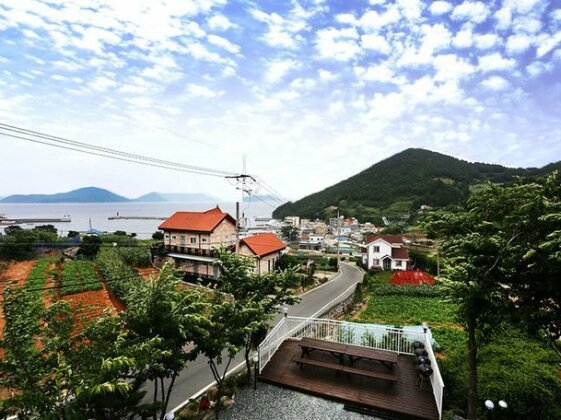 Geoje Classic Ocean Pension - Photo2