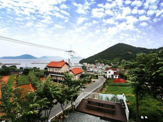 Geoje Classic Ocean Pension - Photo2