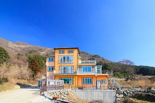 Geoje Dawn Sea Pension - Photo2