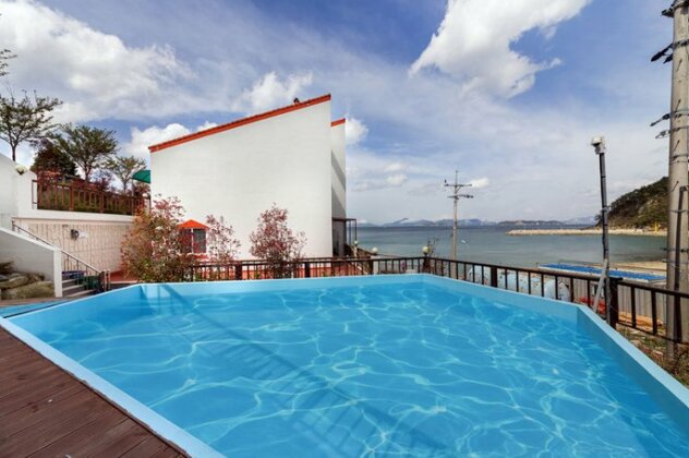 Geoje Doomomongdol Pension - Photo5