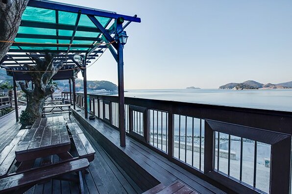 Geoje Golden Glow Wave Pension - Photo3