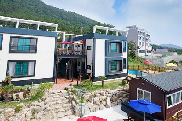 Geoje Nature Garden Pension - Photo4