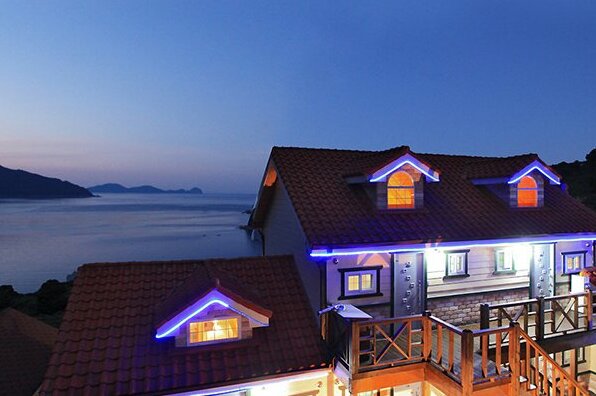 Geoje Ocean Palace Pension - Photo4
