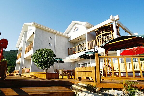Geoje Solluna Pension - Photo2