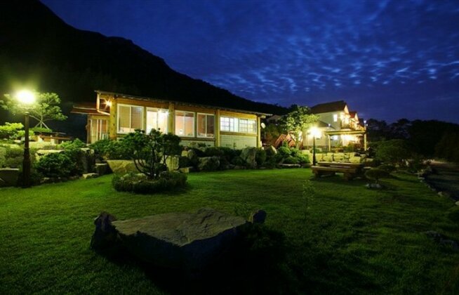 Geojedo Birds Hill Pension - Photo3