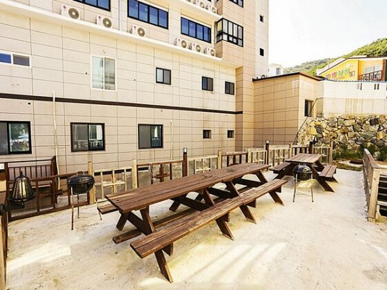 Geojedo Dandelion Pension - Photo2