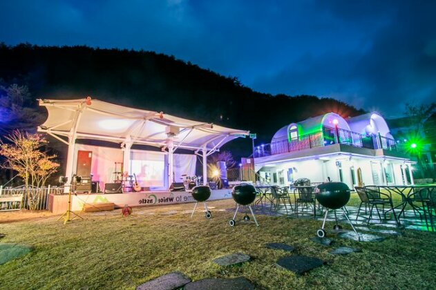 Geumsan Forest White Castle Pension - Photo3