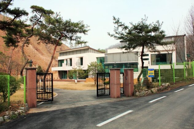 Gongju Aramnuri Pension - Photo3