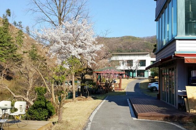Gongju Aramnuri Pension - Photo4