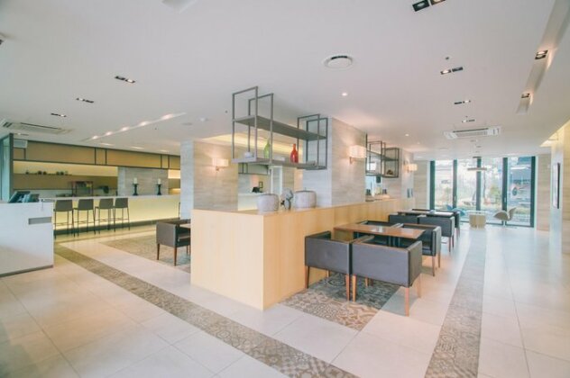 Avon Hotel Gunsan - Photo2