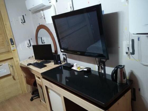 Cyber Motel - Photo2