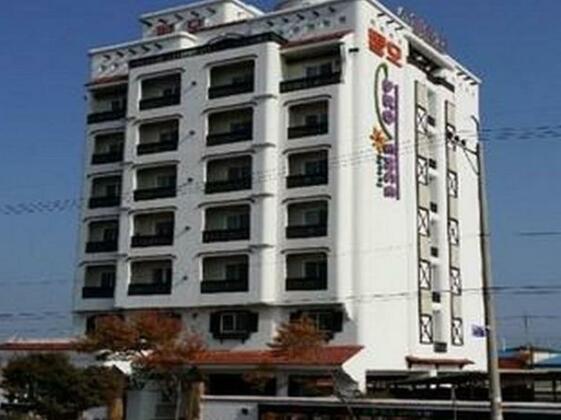 Goodstay Provence Motel