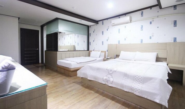 Piano Hotel Gunsan - Photo4
