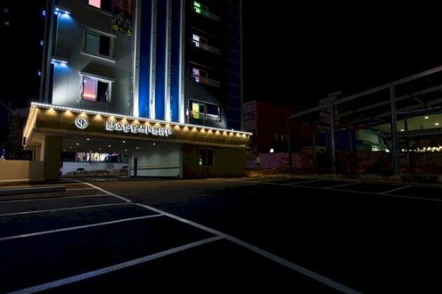 Tower Palace Tourist Hotel - Photo2