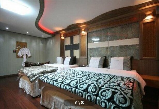 Welcome Tourist Hotel - Photo5