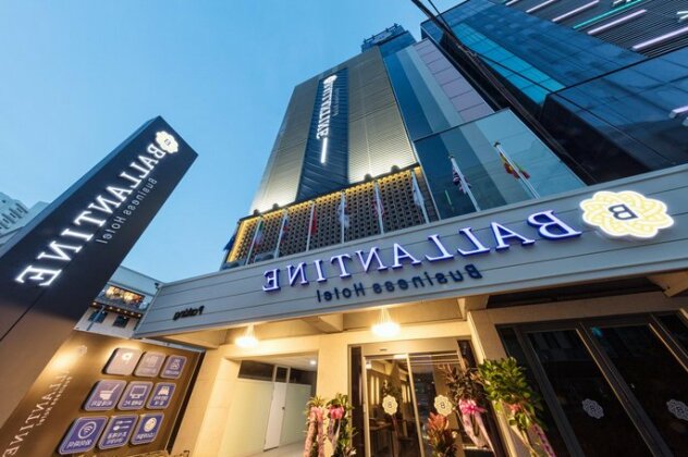 Ballantine Hotel Gwangju - Photo2