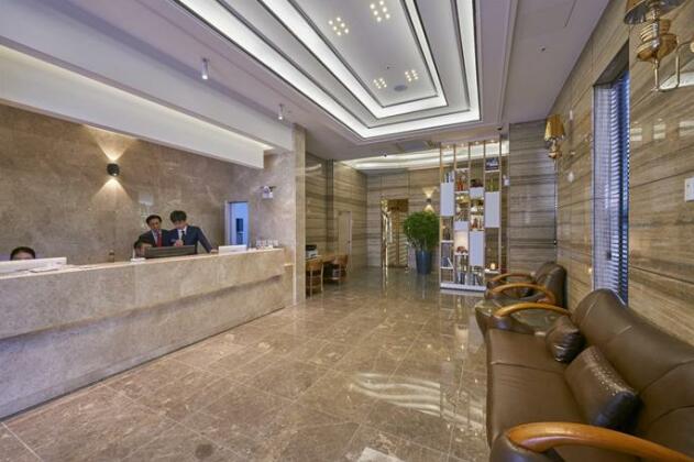 Dubai Business Hotel - Photo2