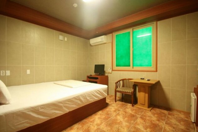 Chunji Motel Gyeongju - Photo5