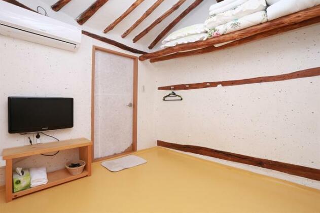Floral Space Hanok Guesthouse - Photo5