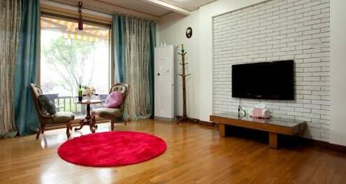 Fullhouse Pension Gyeongju - Photo2