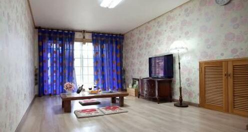 Fullhouse Pension Gyeongju - Photo3