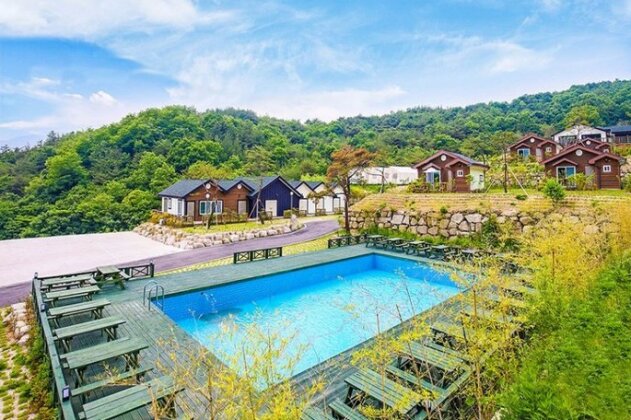 Gyeongju Camp Five Pension & Glamping