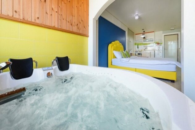 Gyeongju Cookie Angeli Spa Pension - Photo3