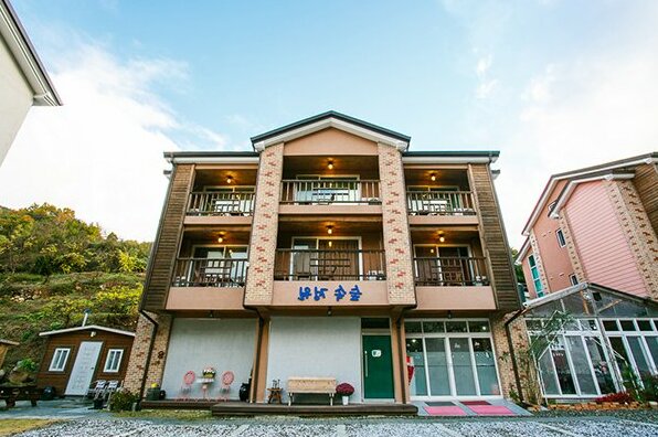 Gyeongju Forest Garden Pension - Photo3