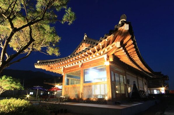 Gyeongju Namsan korean house Pension