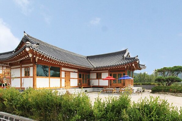 Gyeongju Namsan korean house Pension - Photo3