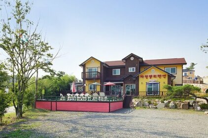 Gyeongju Pine Valley Pension