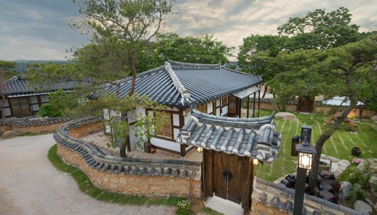 Gyeongju Sanjuk Hanok Hotel - Photo2