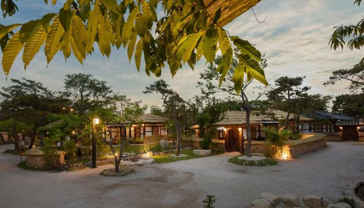 Gyeongju Sanjuk Hanok Hotel - Photo4