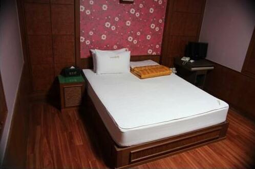 Hill Motel - Photo3